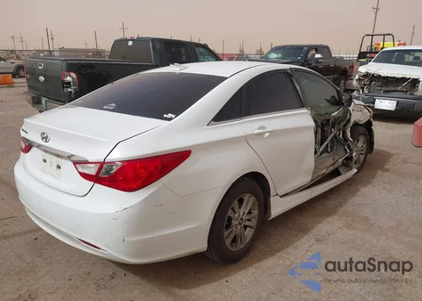 2013 Hyundai Sonata Gls z USA, uszkodzony, nr VIN 5NPEB4AC1DH747034